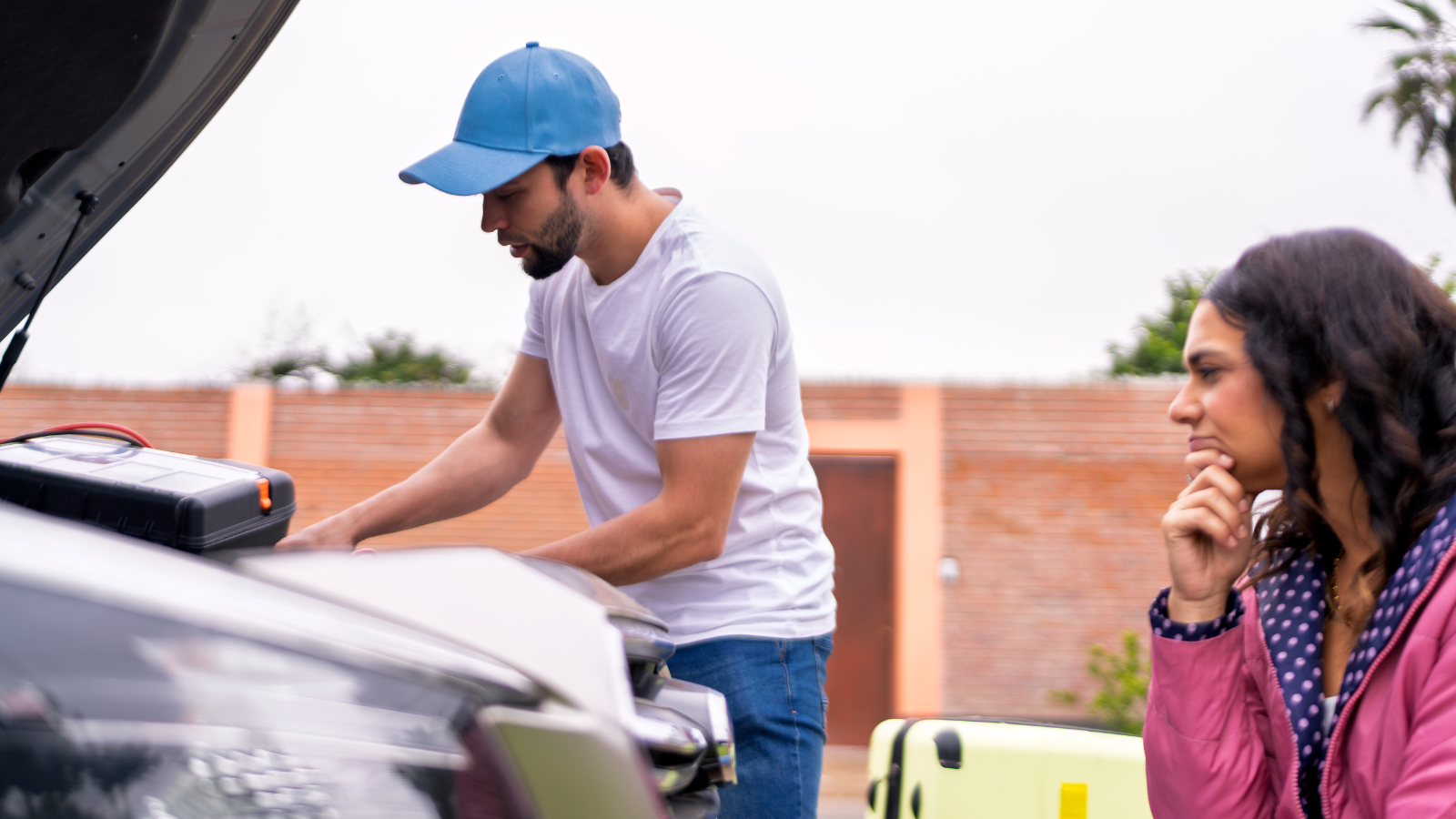 How 24/7 Roadside Assistance Handles Common Vehicle Emergencies